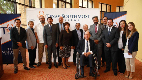 Firman convenio de intercambio estudiantil 