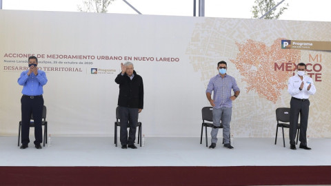 Inaugura AMLO Centro Deportivo en Nuevo Laredo 