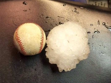 Cae granizo del tamaño de una pelota de beisbol 
