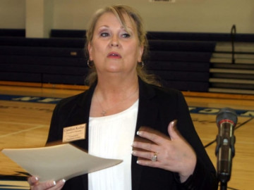 Culpa legisladora de El Paso a homosexuales y trans por tiroteo