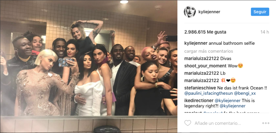 Kylie Jenner rompe reglas y redes en el MET
