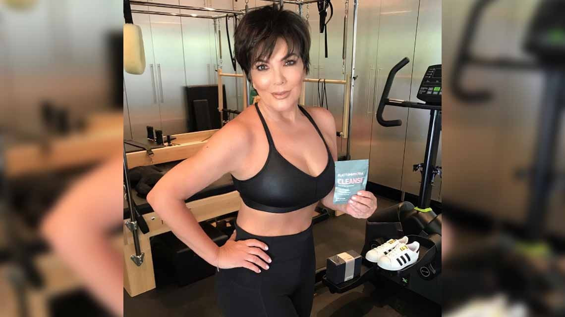 Kris Jenner derrama sensualidad y elegancia en yate
