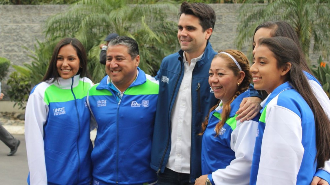 Atletas viajan a la regional