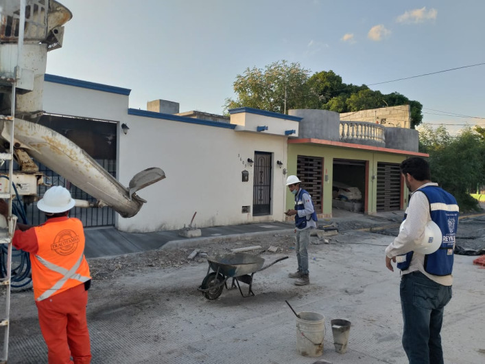 Pavimenta Municipio calle Minas 2 en Villa de Esmeralda