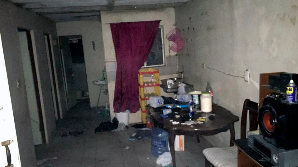 Localizan casas de seguridad con migrantes