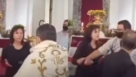 Mujer abofetea en plena misa a sacerdote 