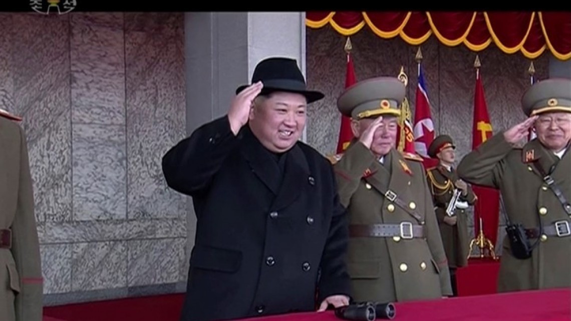 Realiza Corea del Norte desfile militar envíspera de Juegos Olímpicos