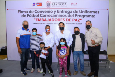 Firman Convenio Municipio y Club Correcaminos 