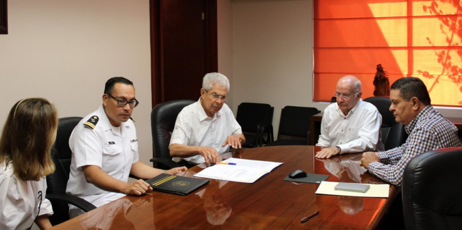 Dona Gobierno de Tamaulipas terreno a la Secretaría de Marina