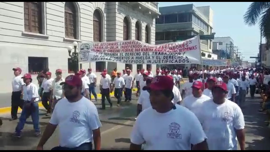 Con desfile conmemoran el "Día del Trabajo"