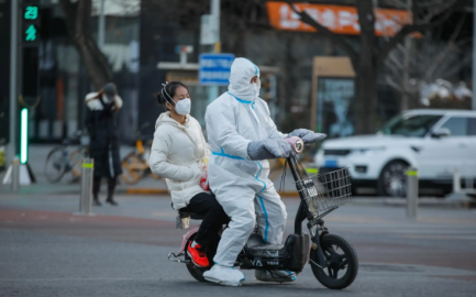 Disminuyen número de nuevos casos de COVID-19 en China 