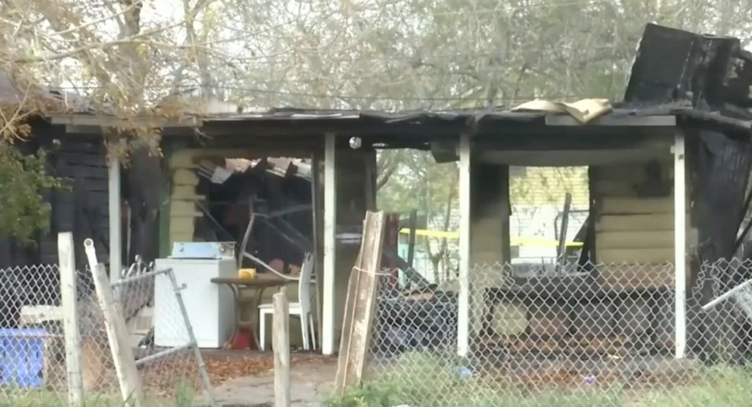 Se quema una casa abandonada en Pharr