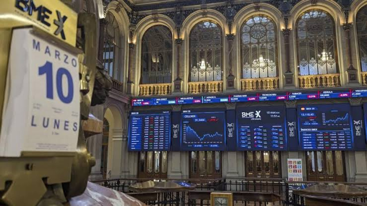 Lunes Negro; Wall Street sufre ante temor de recesión en EU