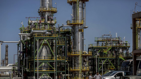 Concanaco optimista por propuesta de AMLO de construcción de dos refinerías 