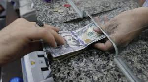 Centros cambiarios venden dólar hasta en 20:10 pesos