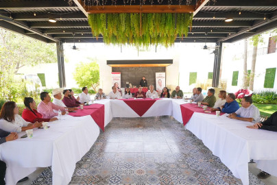 Se suman destacados priístias a proyectos Carmen Lilia Canturosas Villarreal