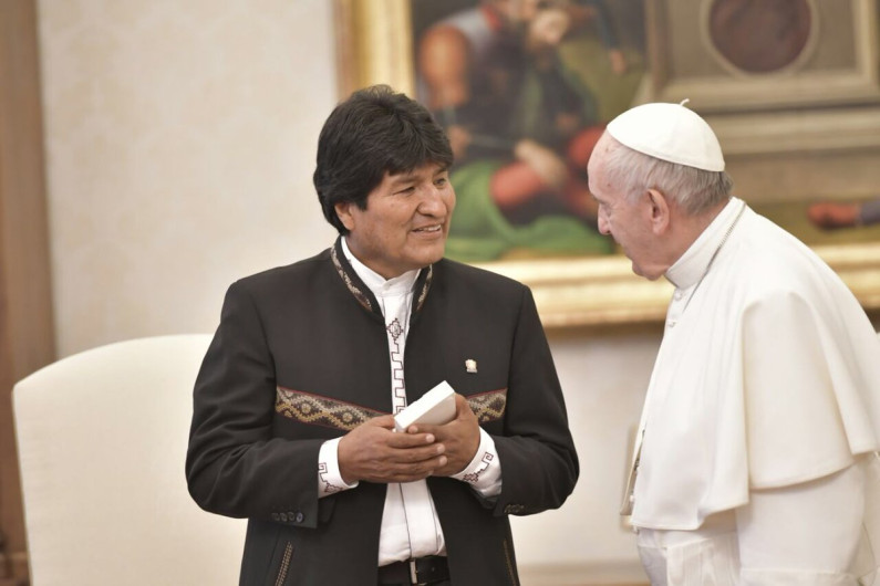 Evo Morales visita al Papa Francisco y le agradece su apoyo