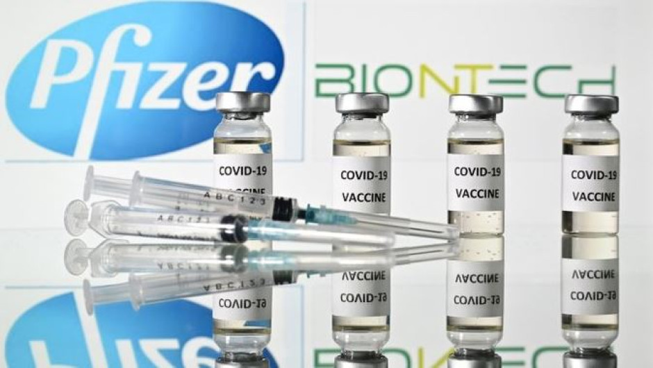 Reino Unido es el primer país en el mundo en aprobar la vacuna Pfizer/BioNTech contra COVID-19
