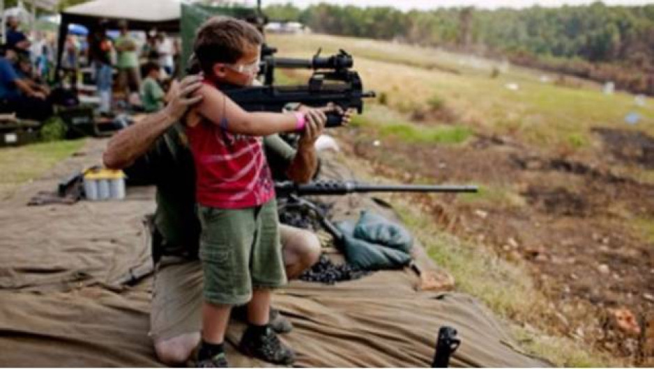 Wisconsin aprueba una ley que permite a niños usar armas para cazar