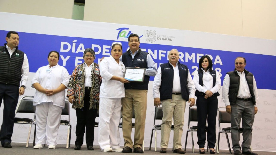 Entrega Gobernador reconocimientos a enfermeros tamaulipecos