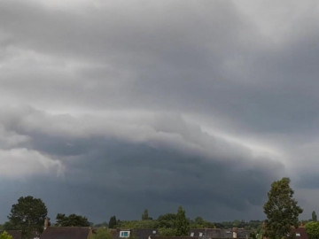 Así el increíble cielo de Reino Unido durante una tormenta
