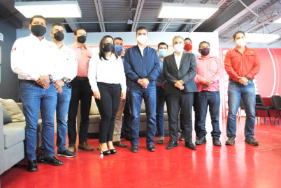 Reconoce gerente de COMAPA compromiso de sector constructor