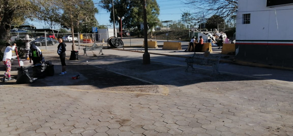 Mediante el diálogo y en forma pacífica reubican a migrantes: Federico Fernández