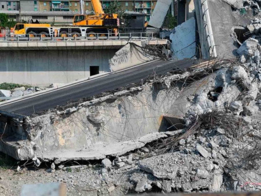 Ponen fin a labores de rescate en puente en Italia
