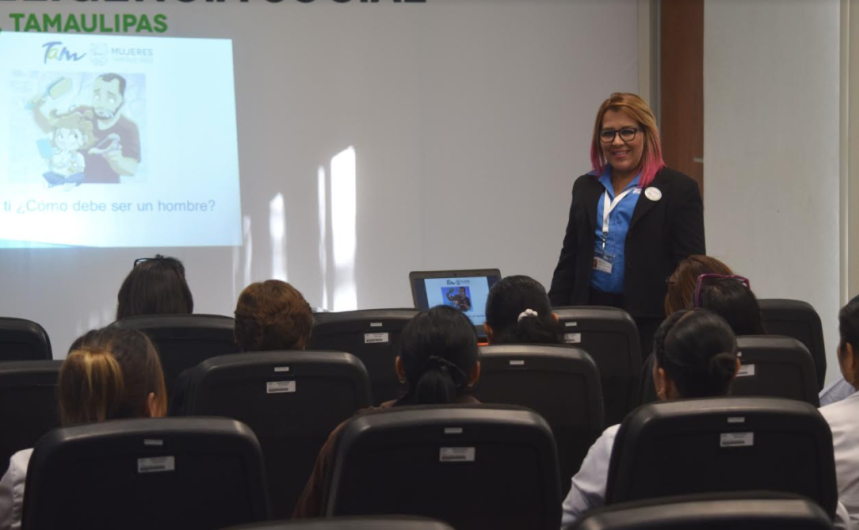 Recibe personal de Seguridad Pública en taller de igualdad de género