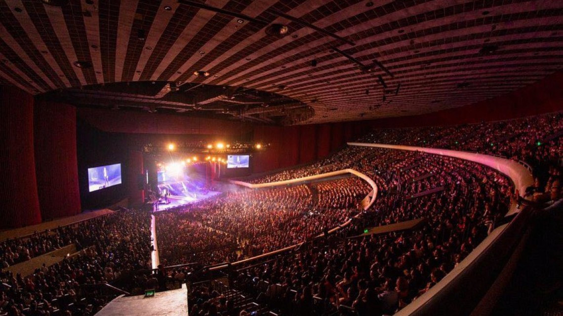 Celebra Carlos Rivera sus 15 años de carrera