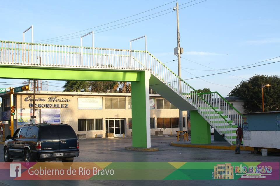 Rehabilitan puente peatonal de calle Francisco I. Madero