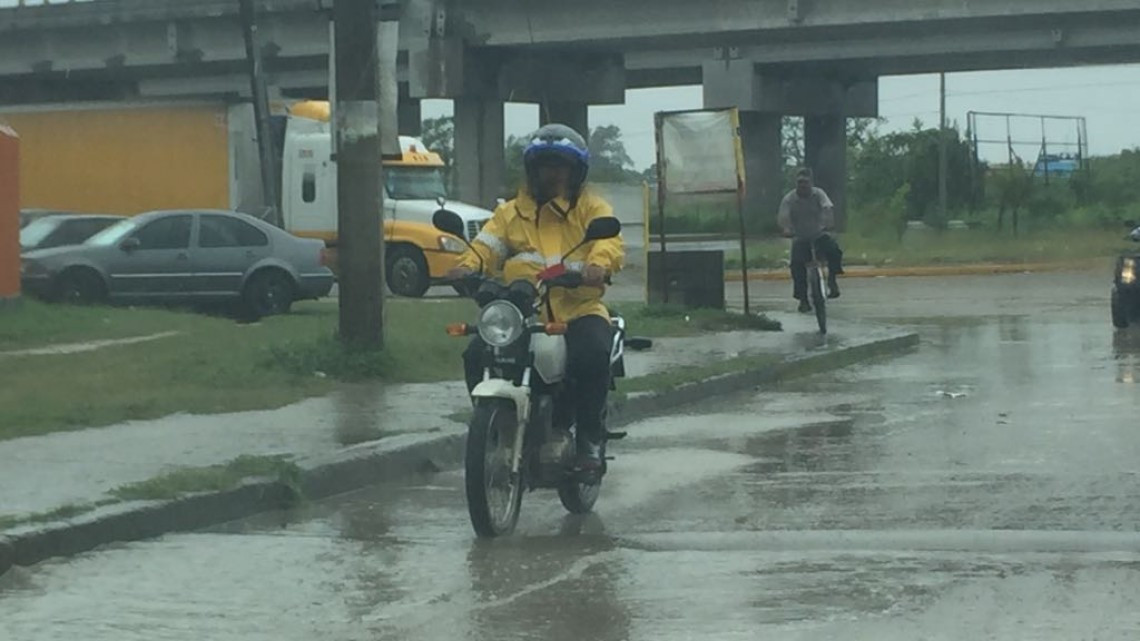 Lluvias constantes en sur del estado por depresión en el Golfo de México
