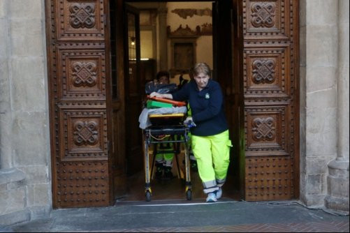 Fallece turista tras caerle parte del techo de una basílica de Florencia 