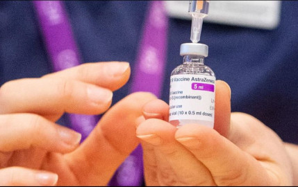 Alemania recomienda aplicar vacuna AstraZeneca sólo a menores de 65 años