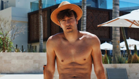  Roger González sorprende por su gran apariencia al cumplir 40 años 