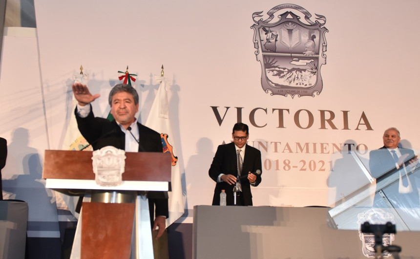 Xico pide licencia para dejar alcaldía de Ciudad Victoria, Cabildo decidirá mañana si se va o no