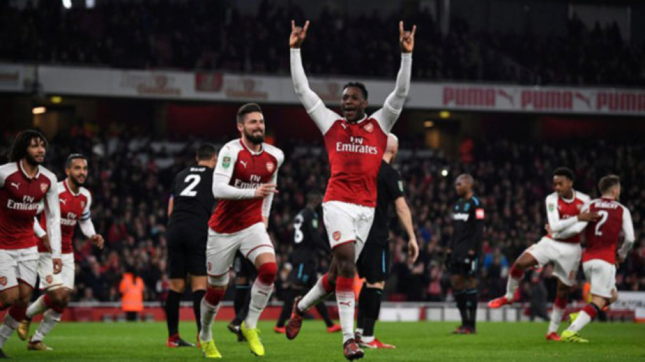 Chicharito regresa a titularidad en eliminación del West Ham