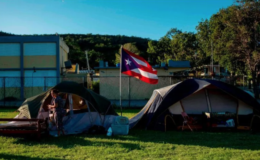 Firma Trump declaratoria de emergencia para Puerto Rico