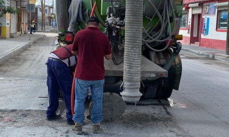 Sondeó COMAPA drenaje en Las Fuentes 