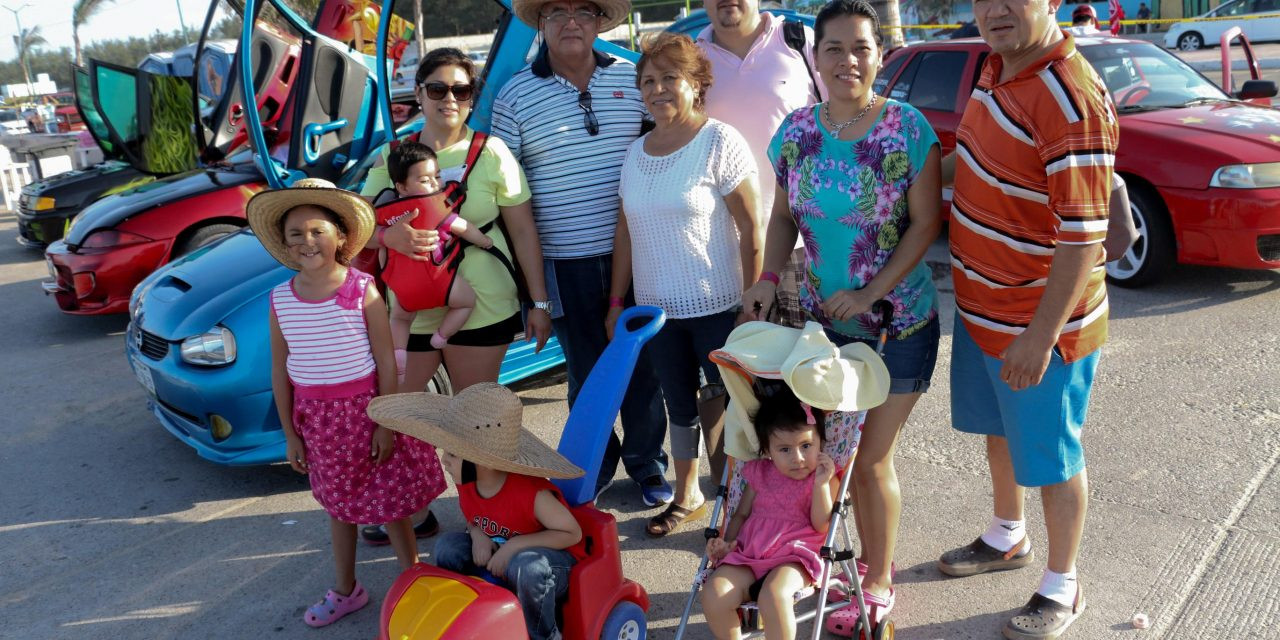Reúne DIF Madero a familias en expo car show Miramar 2017
