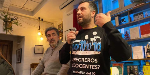 ¡Se pasó de bueno! Suspenden a maestro por poner 10 a todos sus alumnos