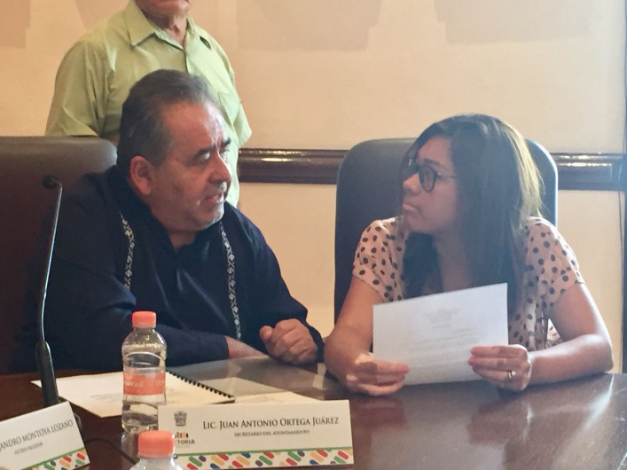 Regidora se retira de campaña de Óscar Almaraz