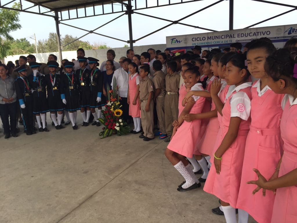 Vándalos acechan a estudiantes de secundaria