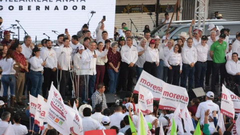Cierra Américo con plana mayor de Morena en Nuevo Laredo