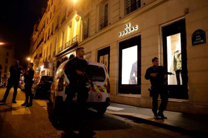 Policía francesa mata a autor de ataque con cuchillo a peatones en París