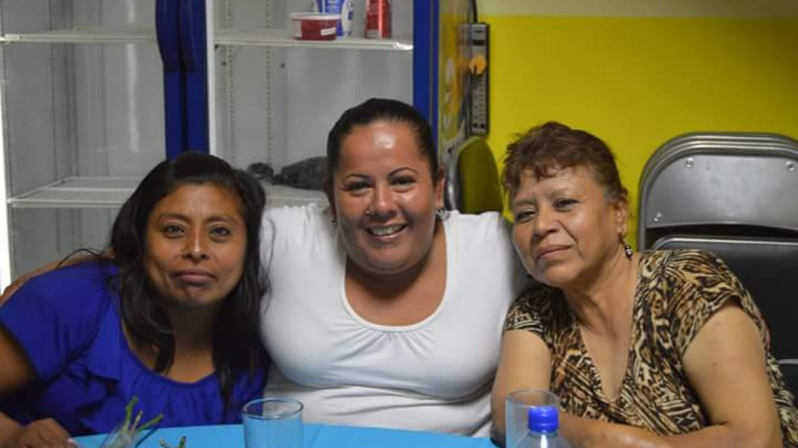 Festejan "Día de la madres" para las mujeres del sindicato de limpieza