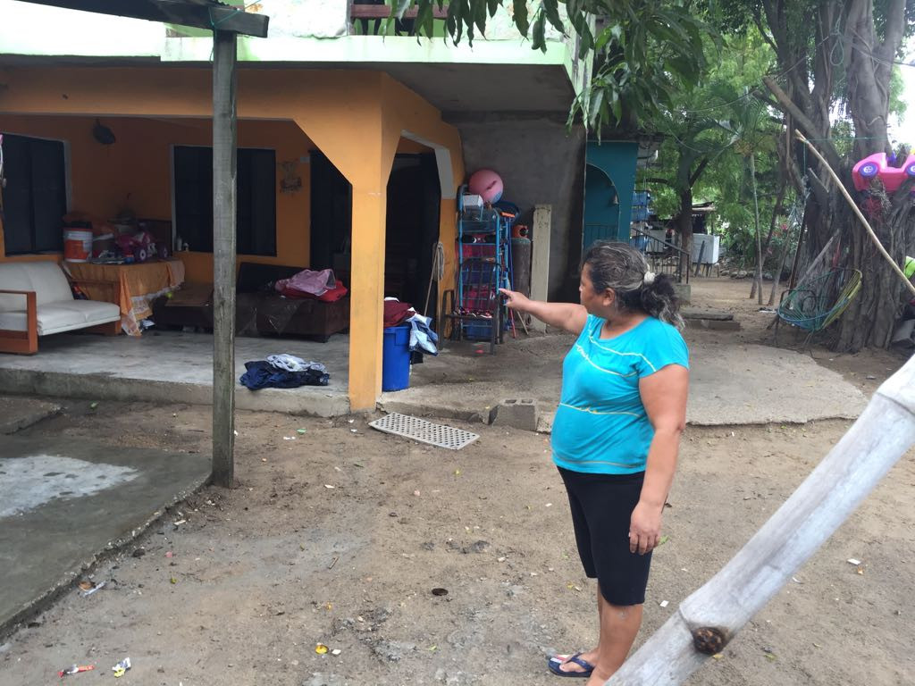 Vecinos piden ayuda, se inundan cada vez que llueve