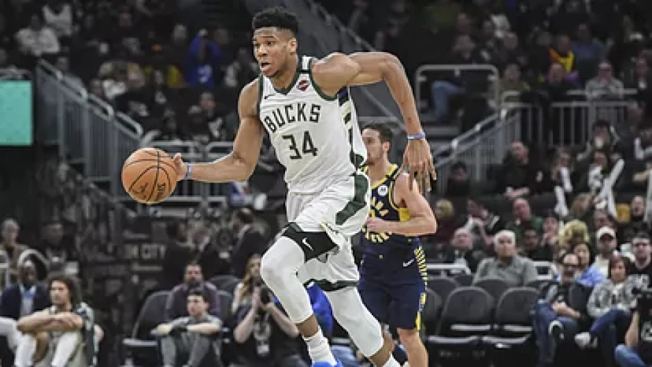 Ver a un hombre de 35 años siendo el mejor jugador del mundo nos hace querer imitarlo: Antetokounmpo