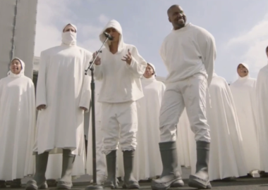 Justin Bieber, Kanye West y Marilyn Manson se unen en misa durante Halloween