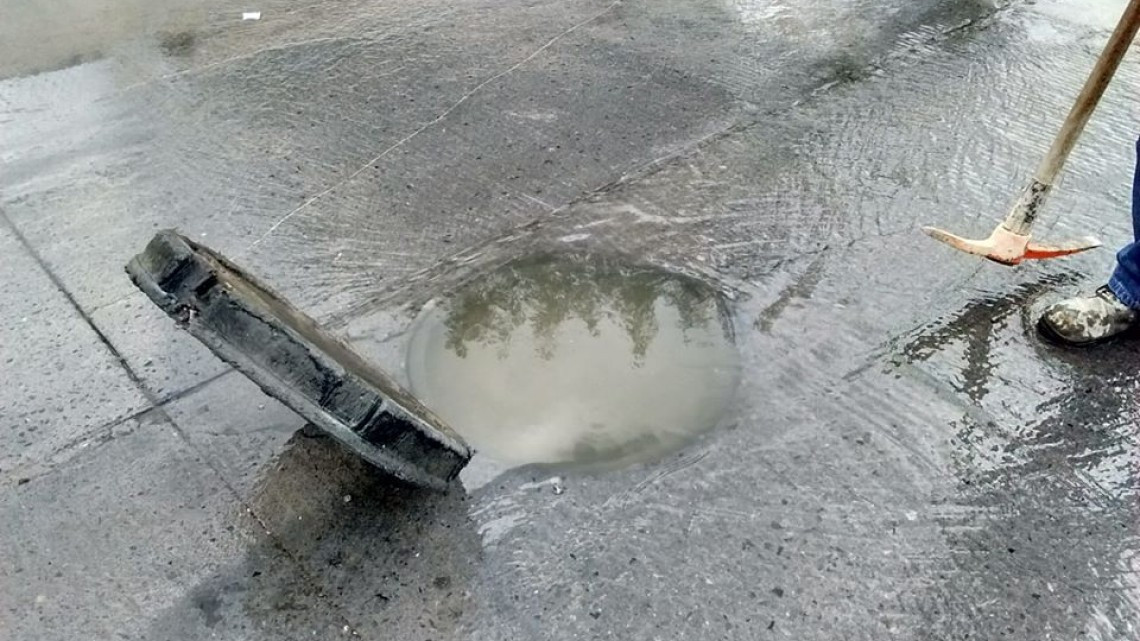 Comapa trabaja con equipo vactor